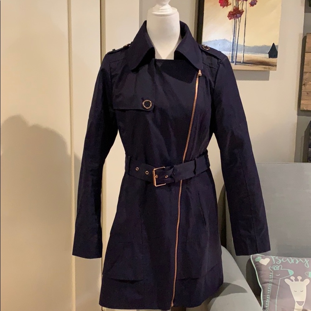 Guess coat size medium